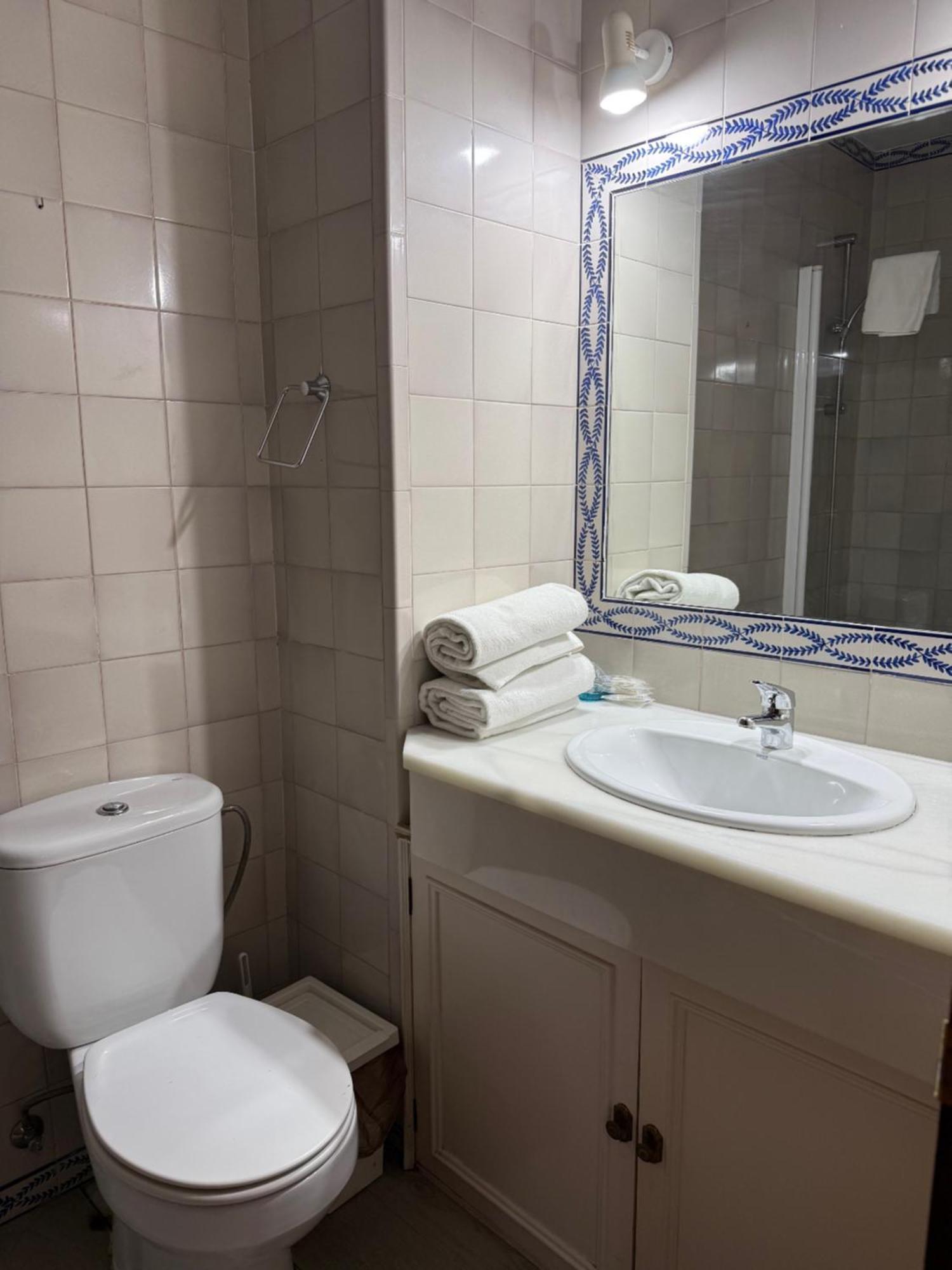 Estudios Suites Placentines Sevilla Exterior foto